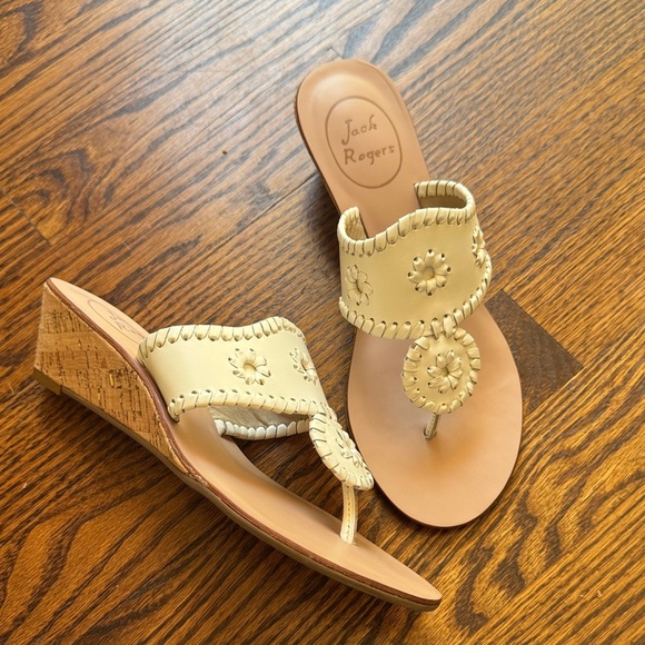 Jack Rogers white laced edging cork wedge thong sandals. Size 6. NWT. - Picture 2 of 6